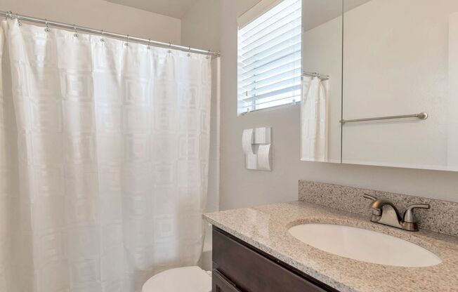 2 beds, 2 baths, $1,845, Unit Unit 1051