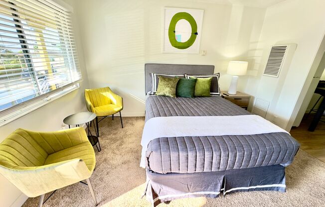 Studio, 1 bath, 320 sqft, $1,650, Unit 1605-11