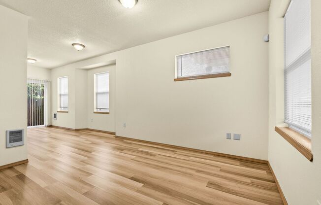 4832-4924 NE Lombard