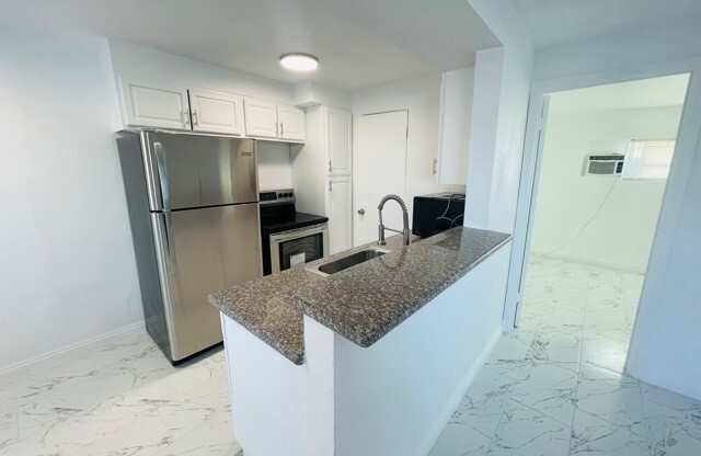 245 W PHILADELPHIA AVE