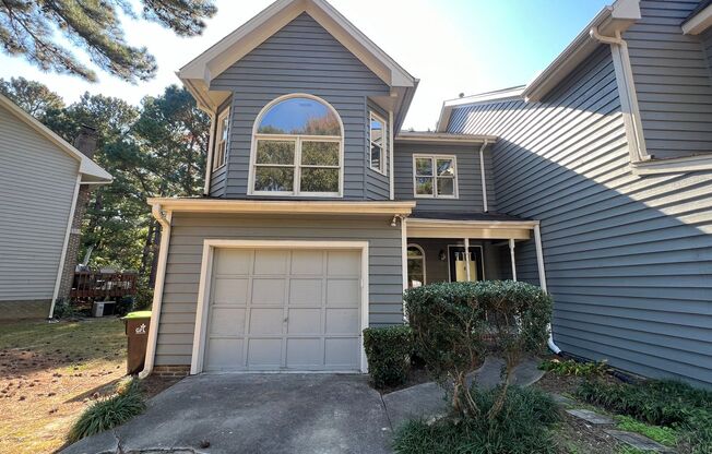 Gorgeous 3BD, 2.5BA Raleigh End-Unit Townhome with Tons of Natural Light in a Quiet Neighborhood