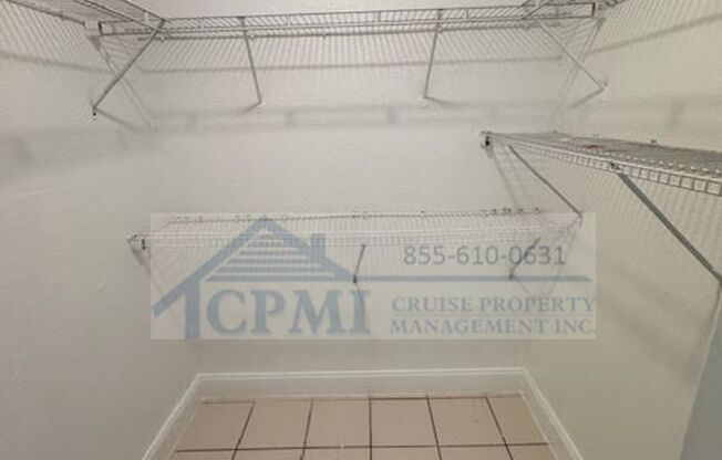 2 beds, 1 bath, 827 sqft, $1,825, Unit 647