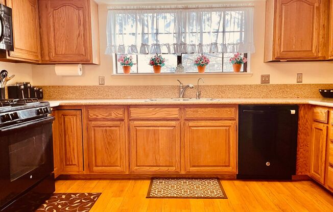 2 beds, 2 baths, $1,995