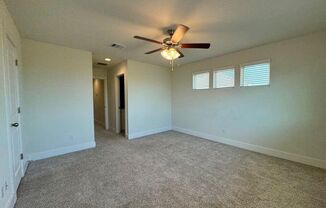 4 beds, 2.5 baths, $1,850, Unit # 32