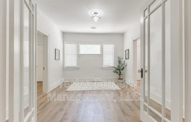 1132 NE 17 ST