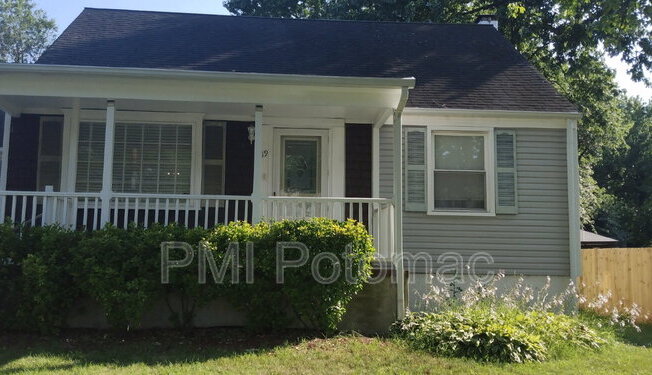 319 HANCE AVE