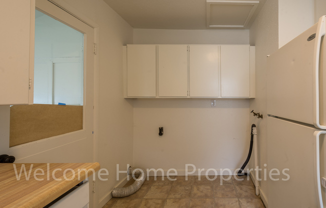 2 beds, 1 bath, $1,565