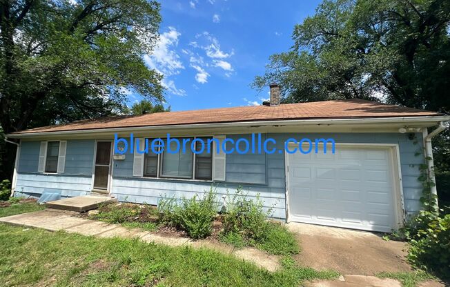 3 beds, 1 bath, $1,099