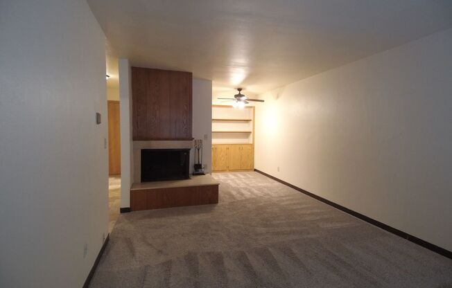 1 bed, 1 bath, 650 sqft, $1,005, Unit 303