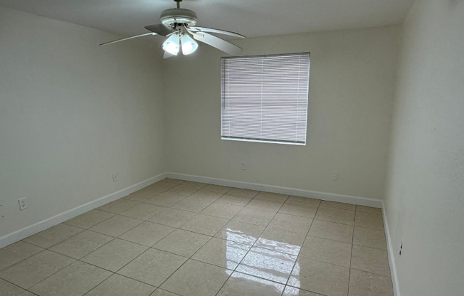 10203 CARRIAGE GLN CT