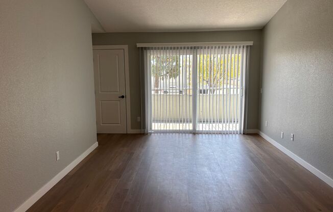 2 beds, 2 baths, 910 sqft, $2,720, Unit 7J