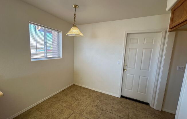 3 beds, 2 baths, $1,500