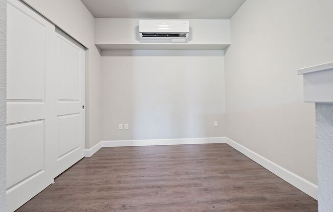 1 bed, 1 bath, 453 sqft, $2,450, Unit 422 SIM