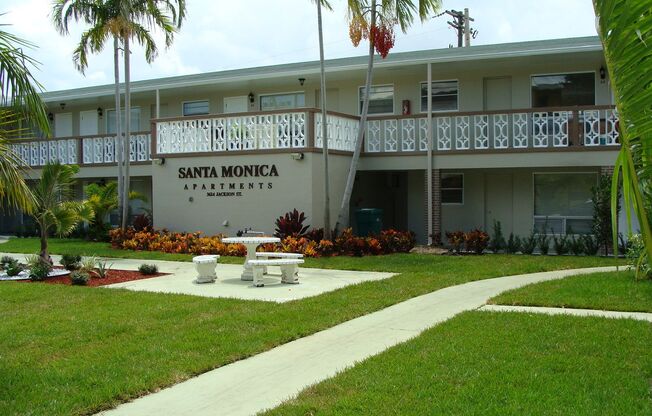 Santa Monica Apartments