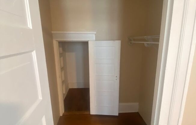 Studio, 1 bath, 400 sqft, $850, Unit 2