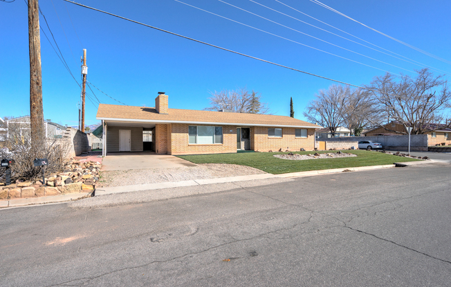 3 beds, 2 baths, $1,699