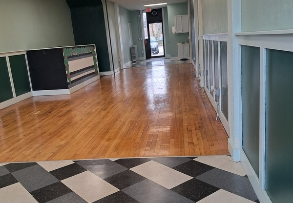 21932 LAKESHORE COMMERCIAL