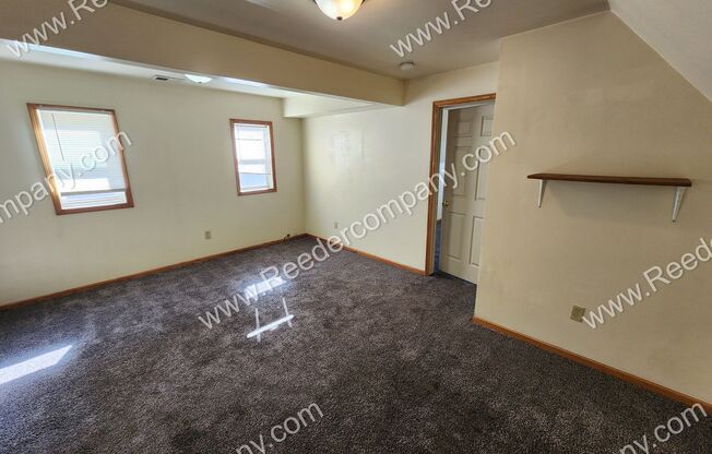 1 bed, 1 bath, $875, Unit Rear 2nd floor