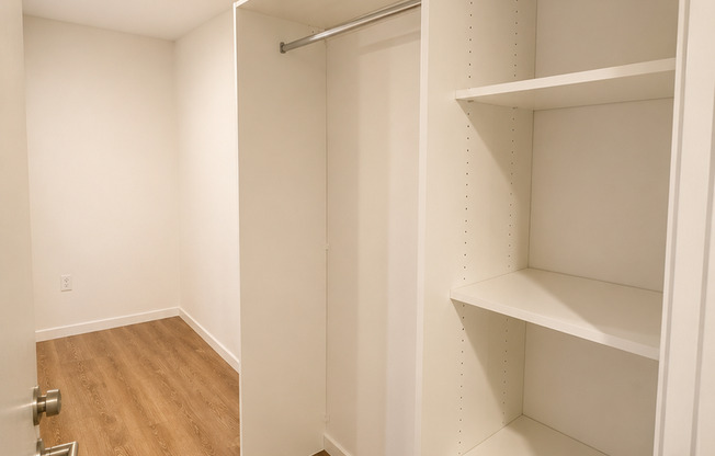 Studio, 1 bath, 175 sqft, $1,225, Unit 4305