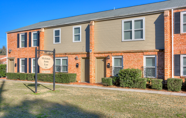 2 beds, 1.5 baths, $1,100