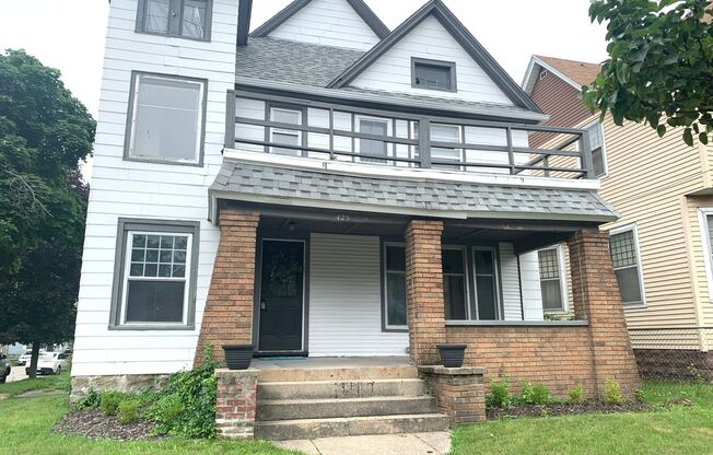 Large 4 Bedroom home!