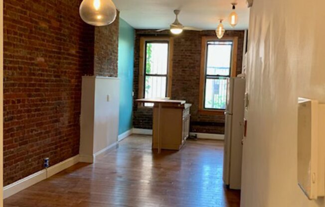 1 bed, 1 bath, $2,800, Unit 1-L