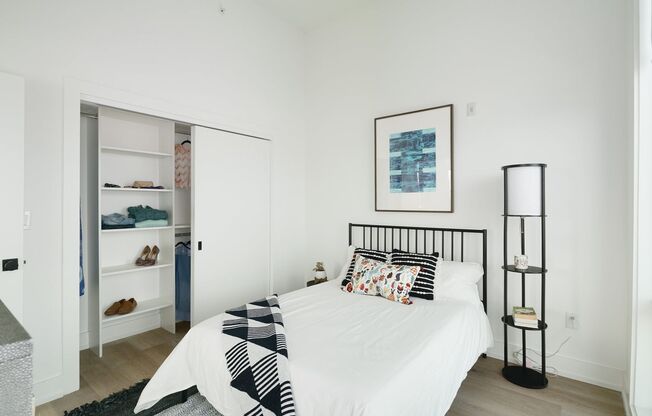 2 beds, 2 baths, 865 sqft, $1,799, Unit Unit 202