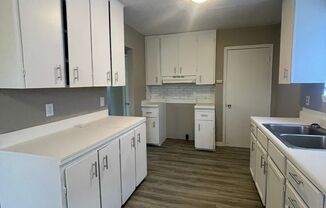 3 beds, 1 bath, $1,600