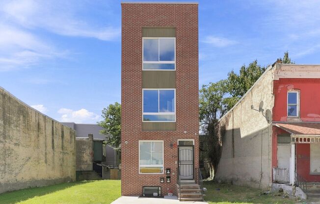 950 N 43rd