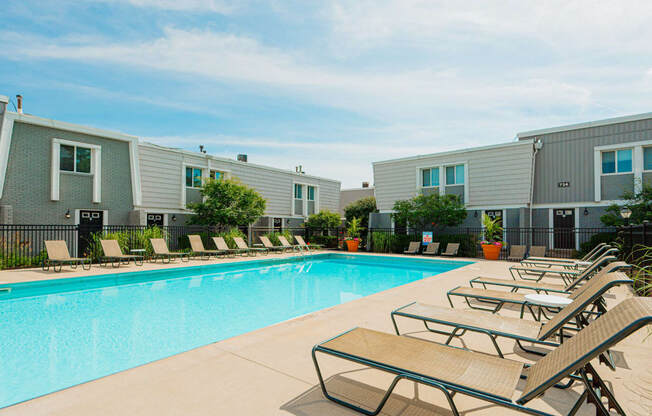 our apartments have a swimming pool and lounge chairs