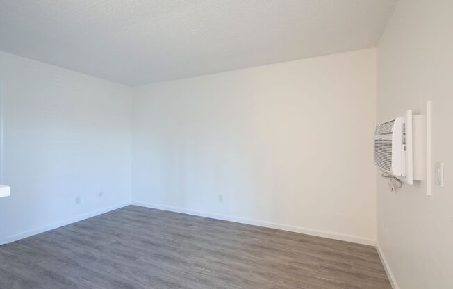 1 bed, 1 bath, $1,845, Unit 15