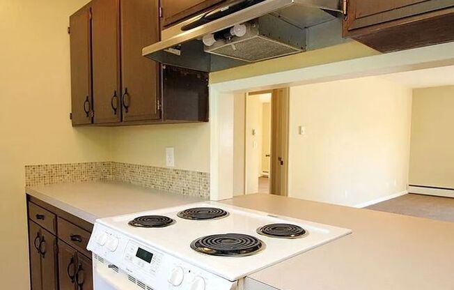 2 beds, 1 bath, 975 sqft, $1,995, Unit 6222