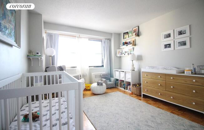 2 beds, 1 bath, $6,800, Unit 7D