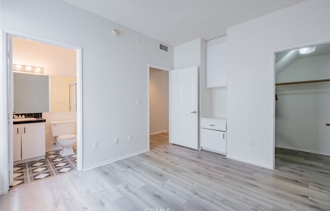 2 beds, 2.5 baths, 1,250 sqft, $3,200, Unit 104