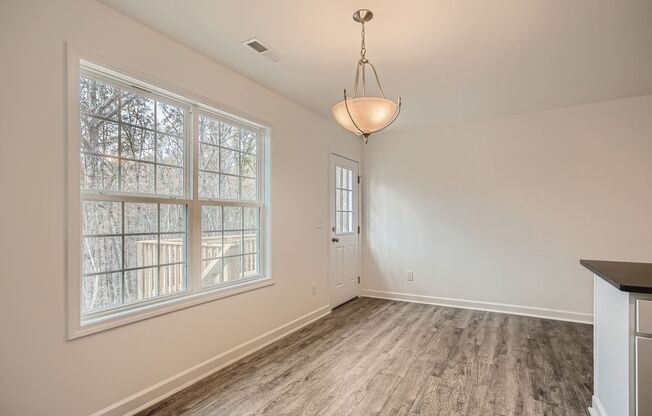 Like new house in nice Concord location!!