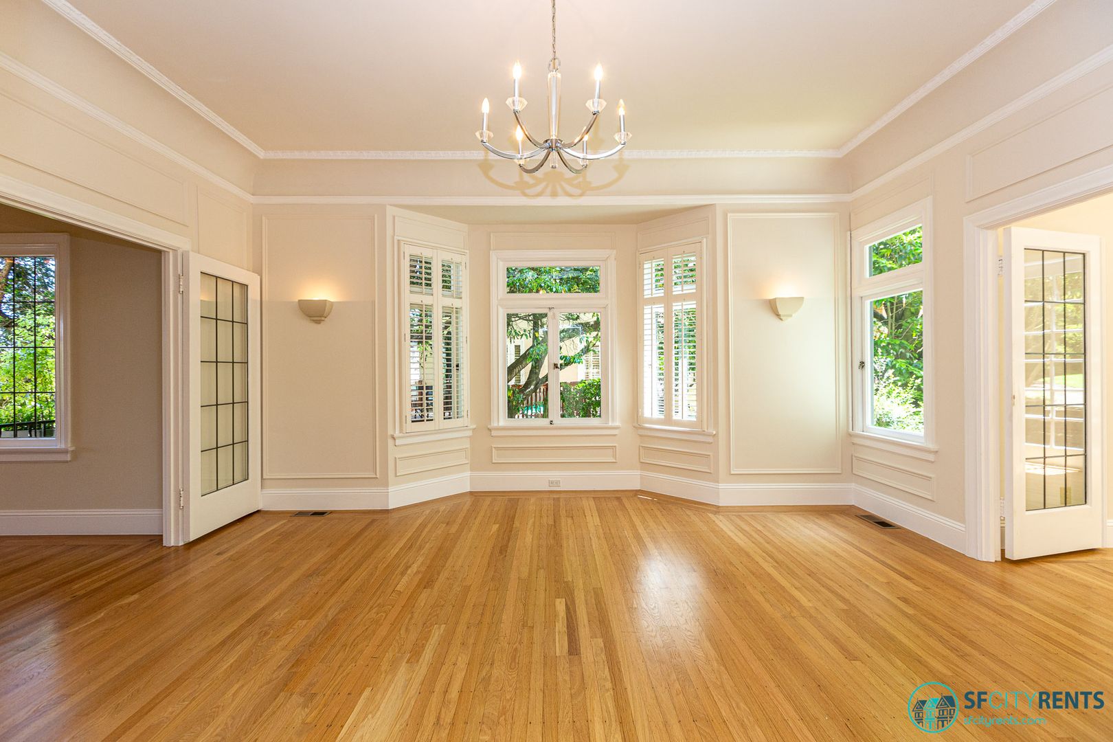 Pacific Heights: Remodeled Single Family Home w/ Garden, Rec Room & Double Car Garage