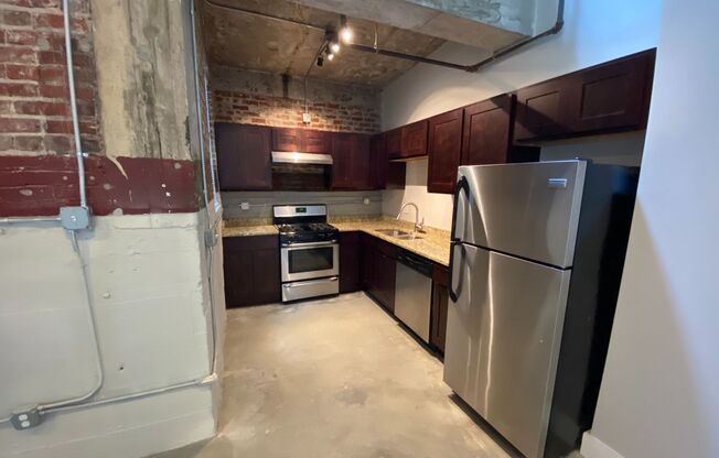 2 beds, 2 baths, 930 sqft, $2,100, Unit A-117