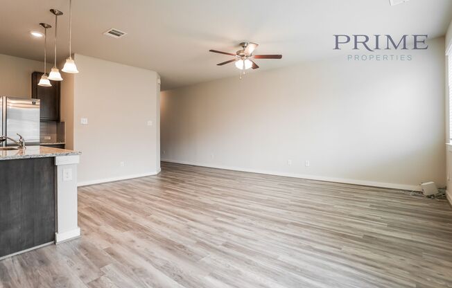 Spacious 4‑Bedroom Townhome in Pflugervill