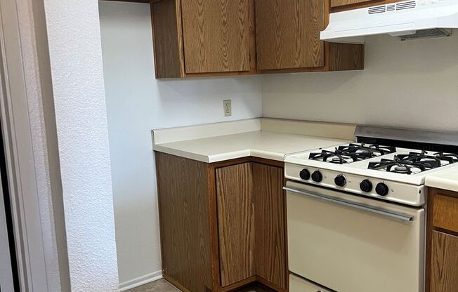 1 bed, 1 bath, $1,595, Unit 2