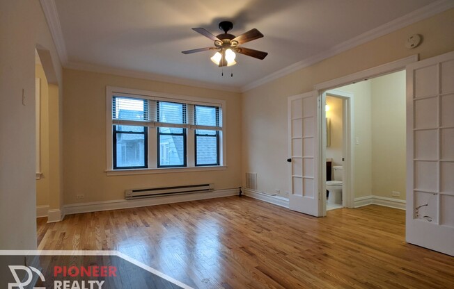 4737 N Hermitage Ave