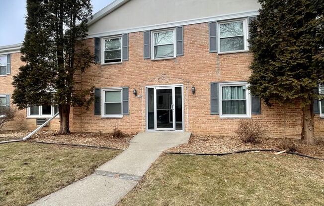 1524 E Providence Ave