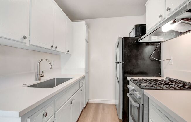 1432 16th St, prime Santa Monica location, just south of Santa Monica Blvd.