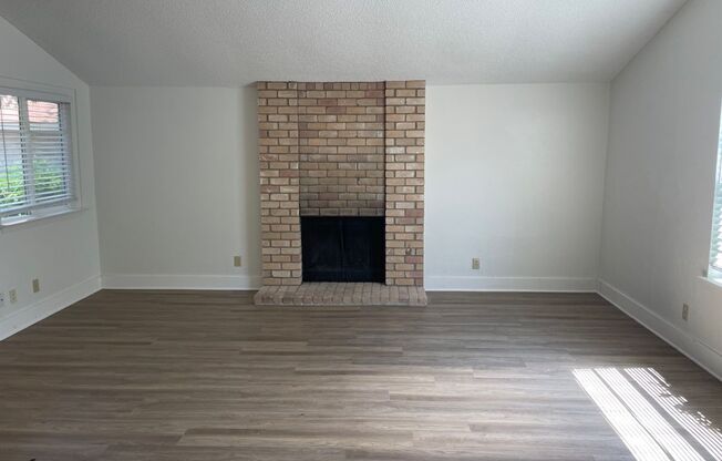 $500 OFF FIRST MONTH RENT IF MOVE IN BY 8/15 * LEASE FOR 22 MONTHS at $1950 PER MONTH!!
