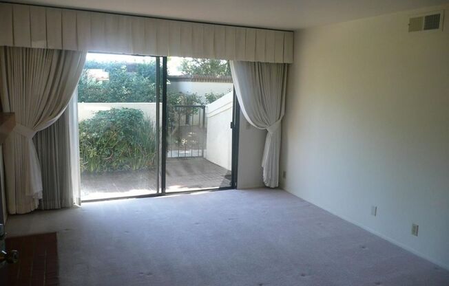 2-Bedroom 1-Bathroom La Jolla UTC Condo with 2-car garage