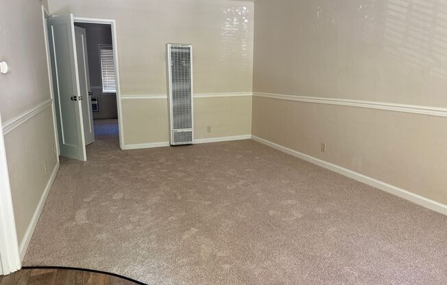 1 bed, 1 bath, $1,600, Unit 12
