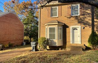 Centrally located to BNA, Percy Priest Lake, Nashville Star, Downtown Nashville