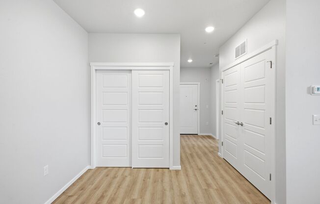 2 beds, 2 baths, 987 sqft, $1,532, Unit B307
