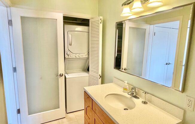 Studio, 1 bath, 500 sqft, $3,300