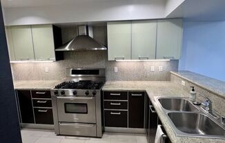 1353 N. FULLER AVE #101