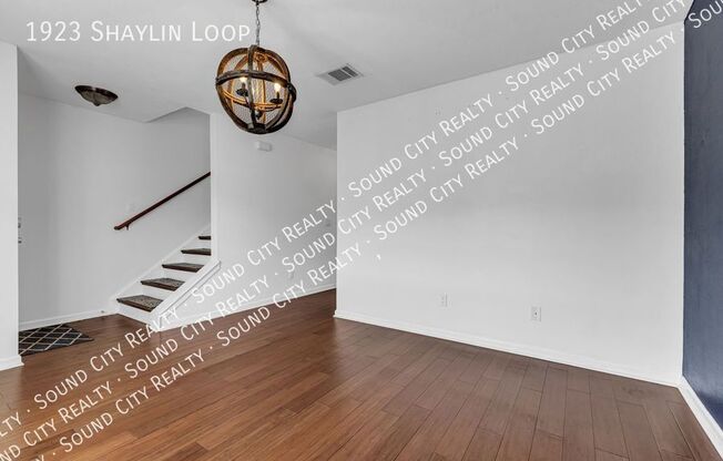 1923 SHAYLIN LOOP